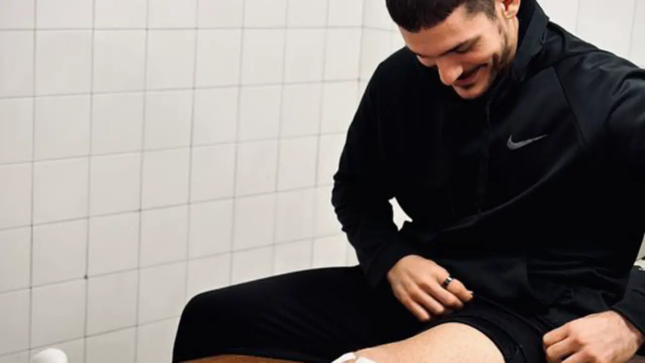 Zungri, con su rodilla reci&eacute;n operada. / BM. SINF&Iacute;N