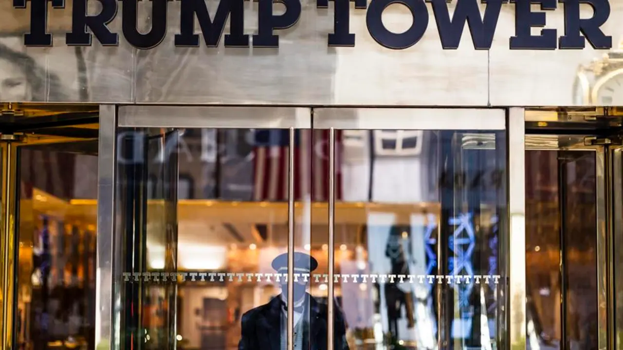 La entrada de la Torre Trump Tower de Nueva York. EFE / Justin Lane