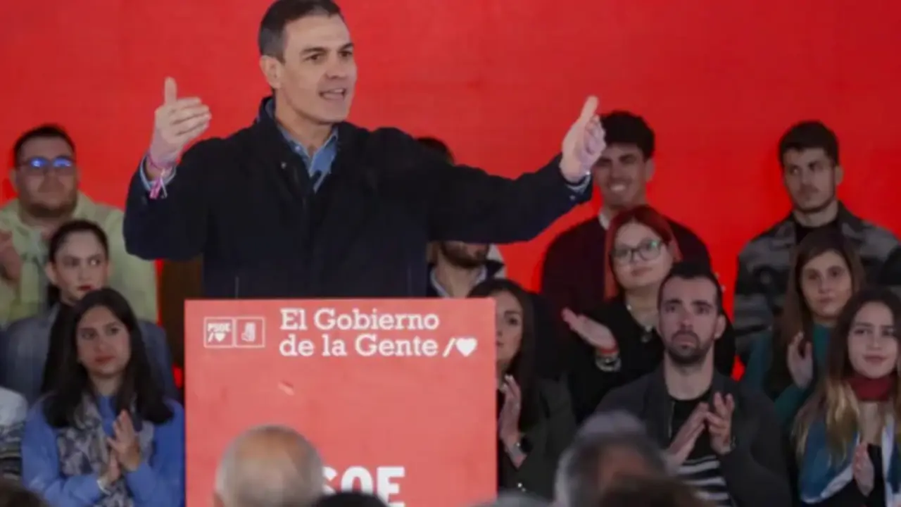 El secretario general del PSOE y presidente del Gobierno, Pedro S&aacute;nchez, durante un acto de precampa&ntilde;a. EFE / Jos&eacute; Manuel Vidal