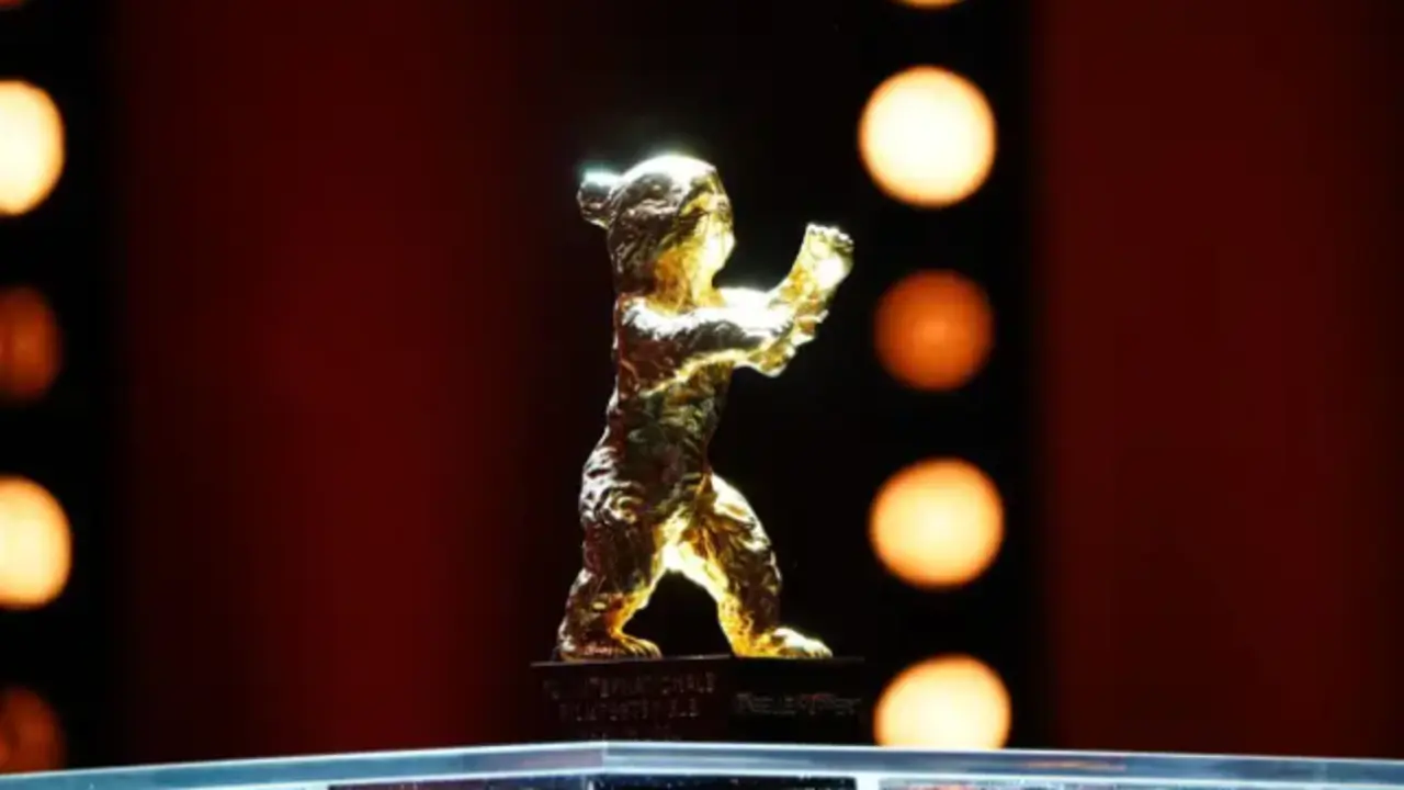 Vista del Oso de Oro Honorario en el 72&ordm; Festival Internacional de Cine de Berl&iacute;n (Berlinale) en Berl&iacute;n, Alemania, el 15 de febrero de 2022. EFE/EPA/CLEMENS BILAN