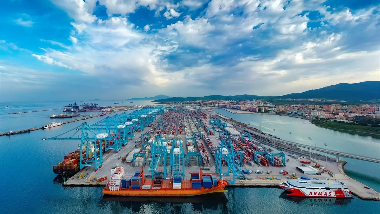 Puerto de Algeciras (C&aacute;diz). E.P.