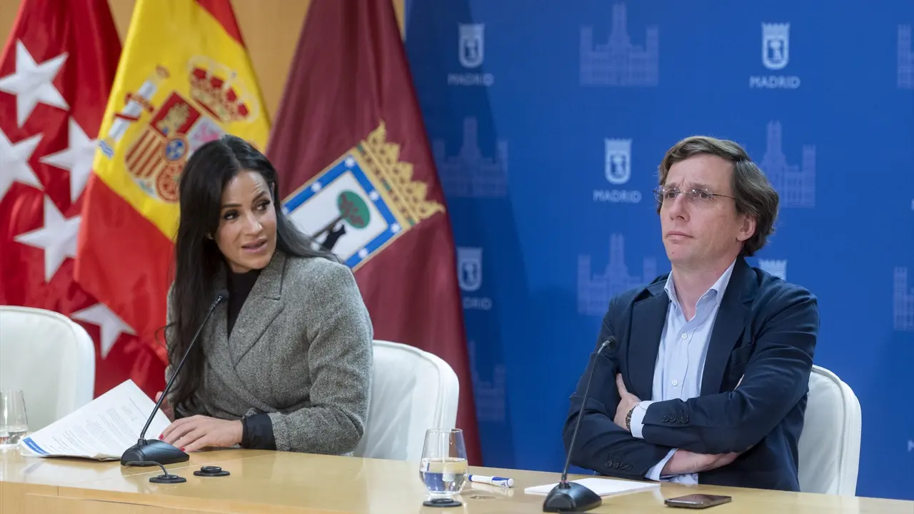 El alcalde de Madrid, Jos&eacute; Luis Mart&iacute;nez-Almeida, y la vicealcaldesa de la capital, Bego&ntilde;a Villac&iacute;s. E.P. / Alberto Ortega