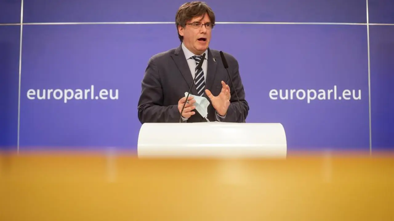 Carles Puigdemont en una rueda de prensa. EFE