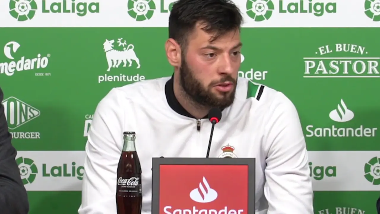 Roko Baturina fue presentando oficialmente en la ma&ntilde;ana de ayer, tras completar su primer entrenamiento con el equipo. / RRC
