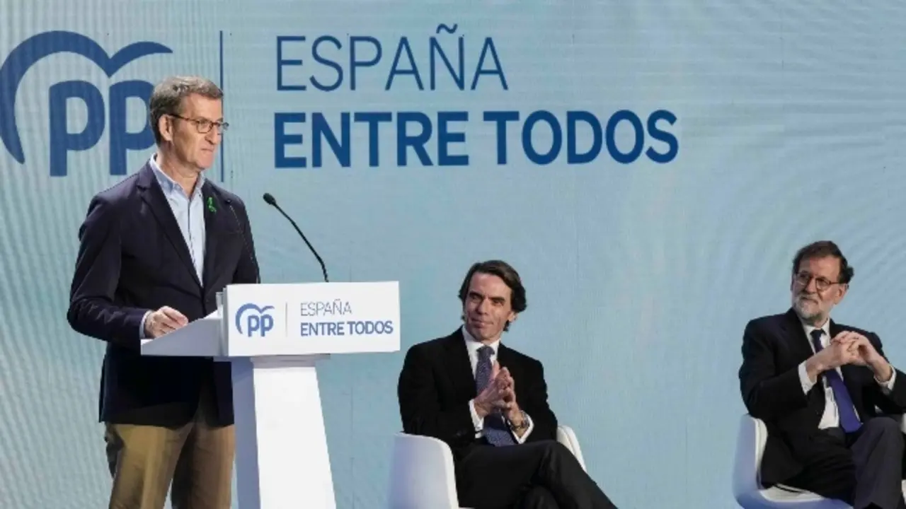 El presidente del Partido Popular, Alberto N&uacute;&ntilde;ez Feij&oacute;o, y los expresidentes del Gobierno Jos&eacute; Mar&iacute;a Aznar y Mariano Rajoy, participan juntos en la 26 Intermunicipal del PP. E.P.