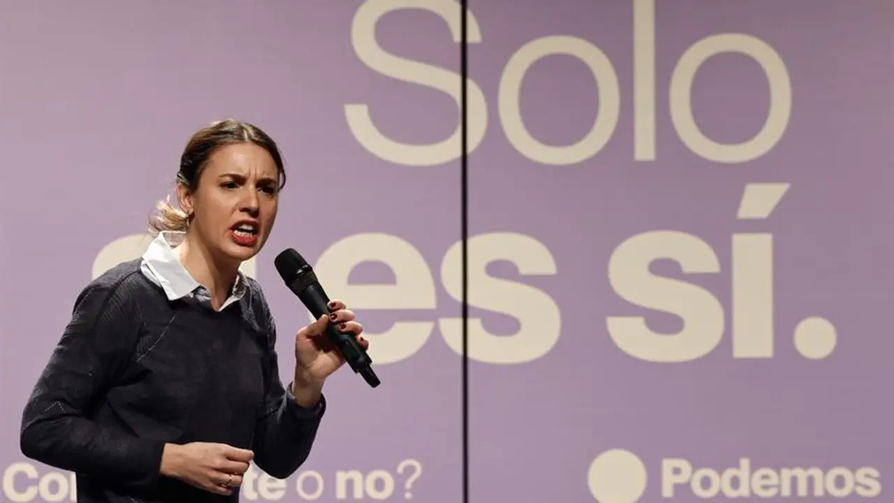 La ministra de Igualdad, Irene Montero, participa en el acto "&iquest;Consentiste o no? Solo s&iacute; es s&iacute;", organizado por Podemos en medio del debate sobre la reforma de la ley que mantienen con el PSOE. EFE/ Sergio Perez