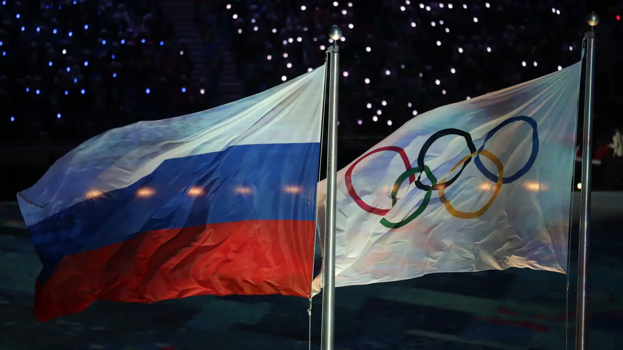 Banderas de Rusia y del Comit&eacute; Ol&iacute;mpico Internacional. / Picture alliance - dpa