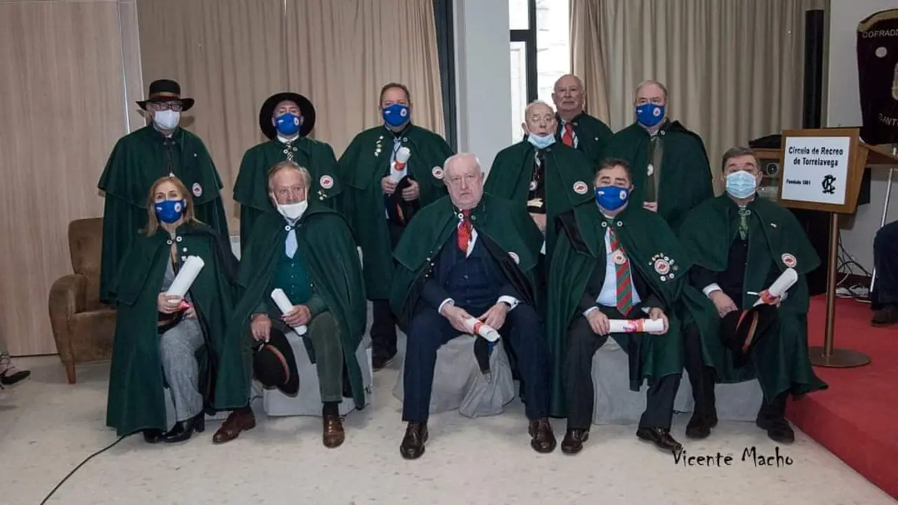 Cofrades fundadores de los Cocidos de Cantabria. / A. del 
Saja
