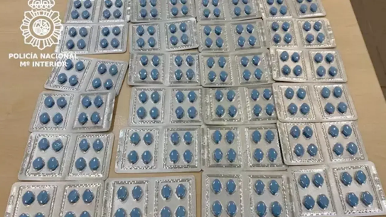 Pastillas de viagra incautadas al detenido. / CNP