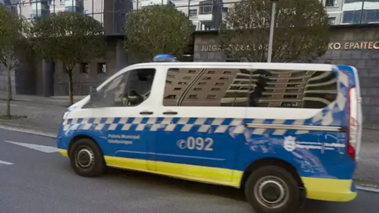 Un furg&oacute;n de la Polic&iacute;a Municipal de Pamplona. / PMP