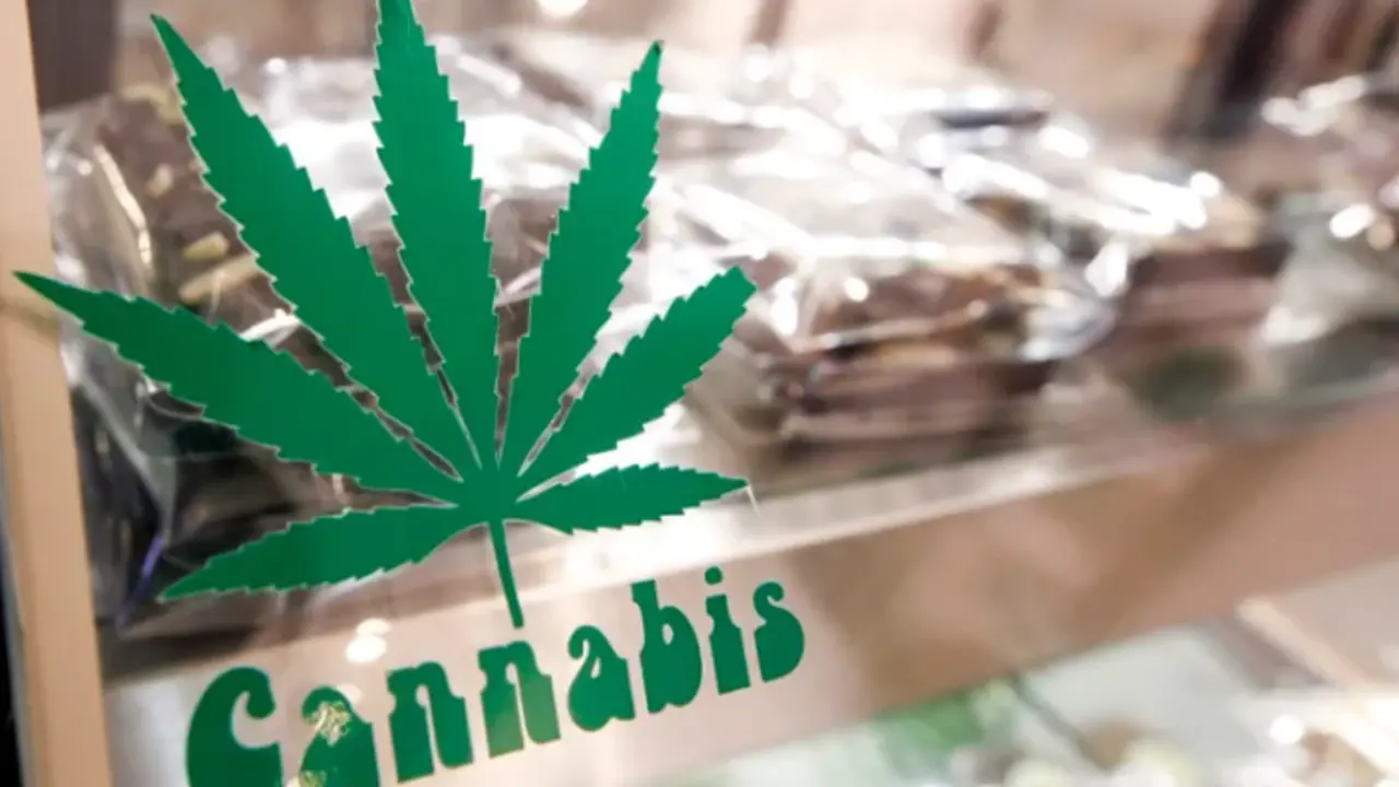 Una tienda donde se venden productos con cannabis. EFE/EPA/Diego Azubel