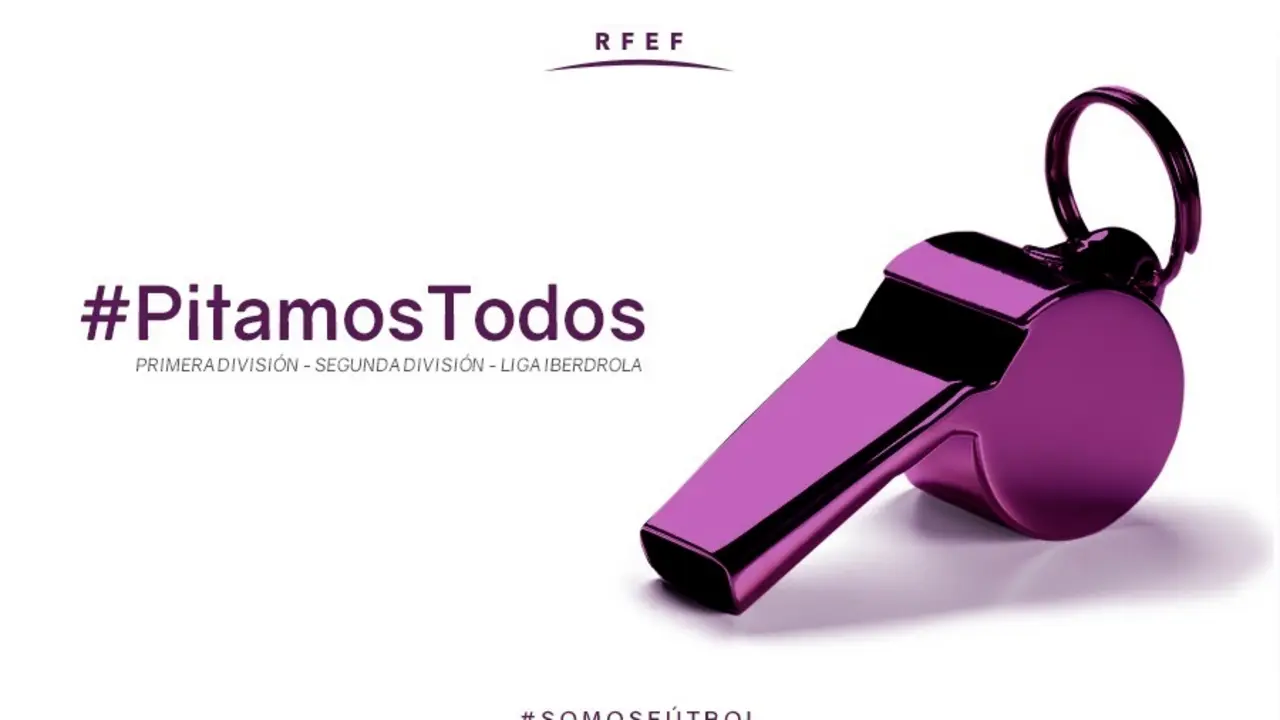 Los &aacute;rbitros espa&ntilde;oles ya se sumaron anteriormente a este tipo de inciativas, pero en el pasado el silbato fue de color rosa. /  RFEF