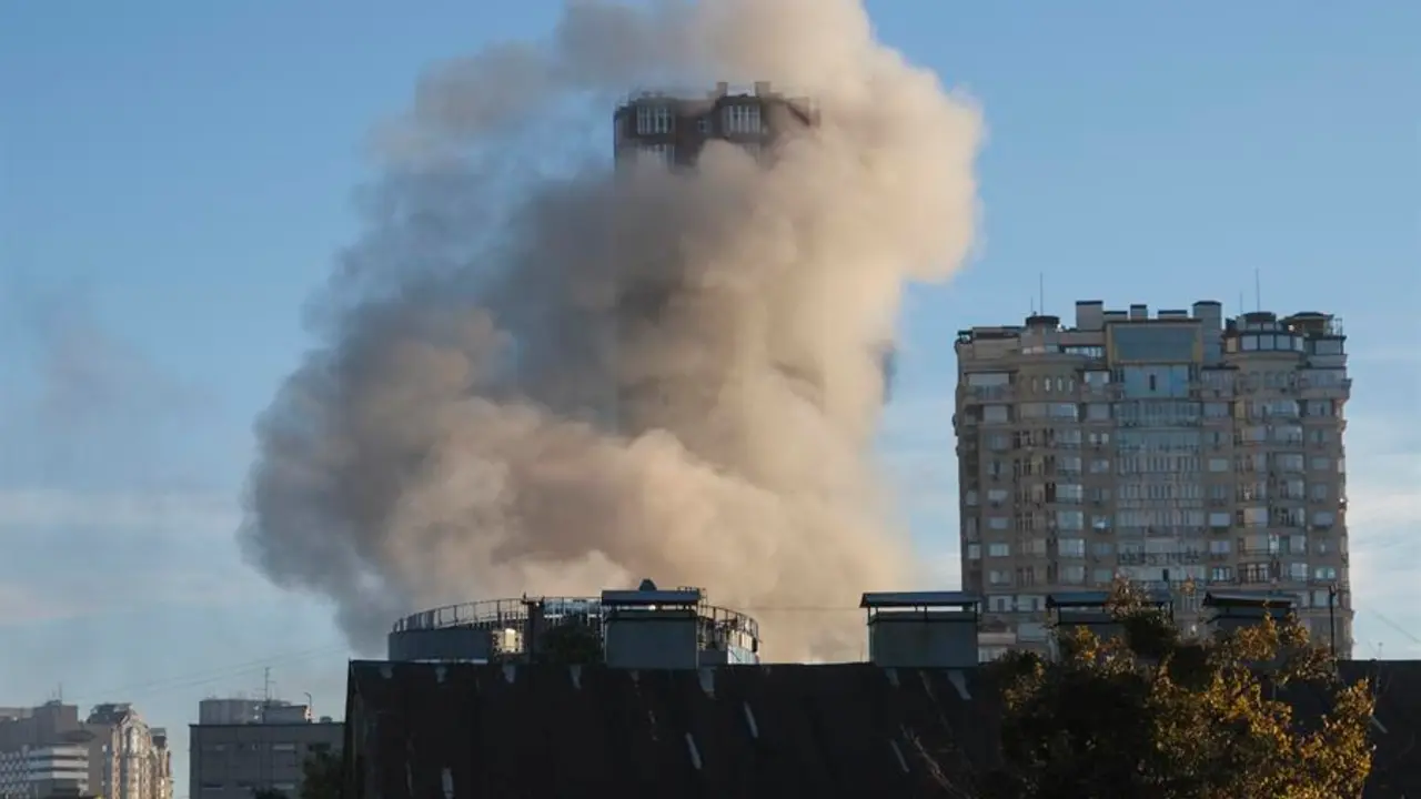 Uno de los bombardeos recientes por parte de Rusia en Ucrania. EFE / VADYM SARAKHAN