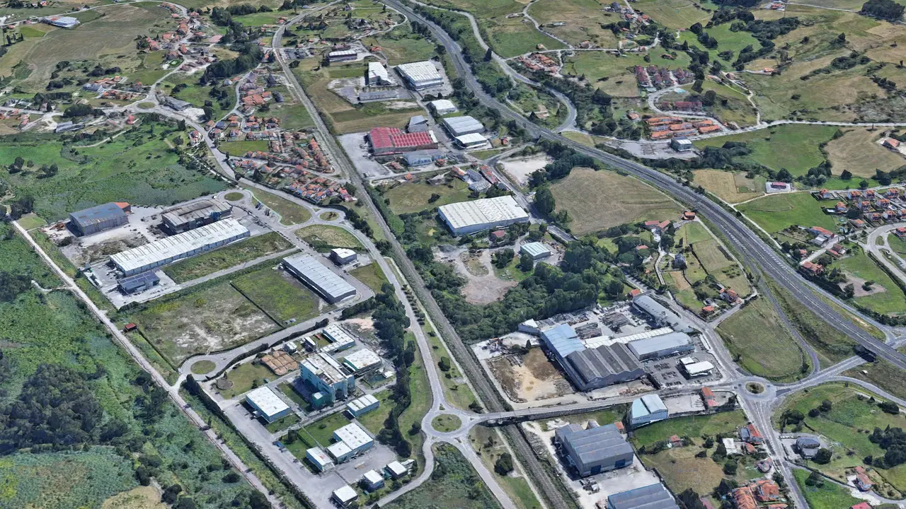 Imagen a&eacute;rea de la factor&iacute;a Mohes C&aacute;ntabra. / Alerta