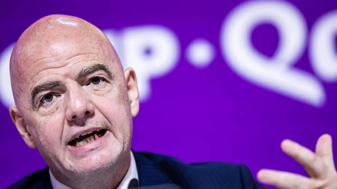 El presidente de la FIFA, Gianni Infantino, en una rueda de prensa. / Tom Weller