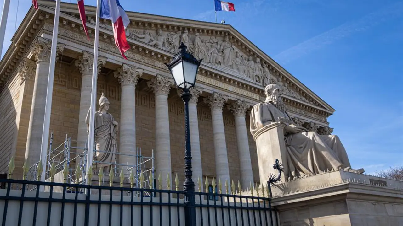 La Asamblea Nacional en Par&iacute;s. EFE / CHRISTOPHE PETIT TESSON