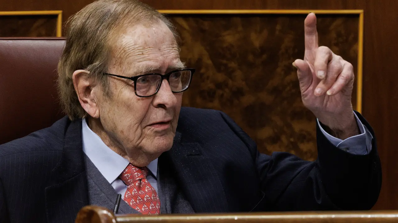 El candidato de la moci&oacute;n de censura, el profesor y economista Ram&oacute;n Tamames, interviene durante un debate de la moci&oacute;n de censura. EP / Eduardo Parra