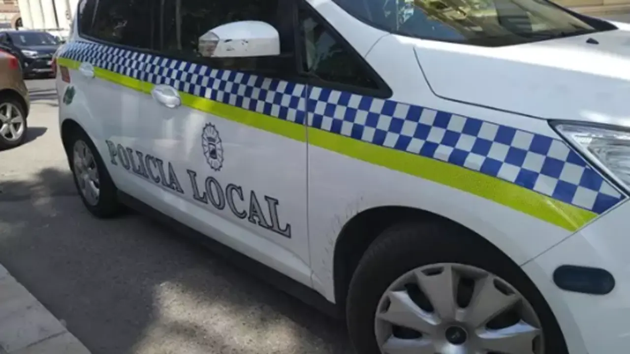 Coche patrulla de la Polic&iacute;a Local de M&aacute;laga. / EP