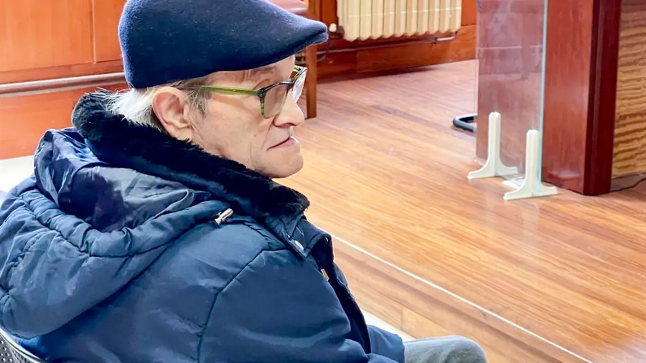 Marcelino Fern&aacute;ndez Arn&aacute;iz, apodado el Pederasta de Astillero y uno de los delincuentes sexuales con mayor historial de abusos a menores en Espa&ntilde;a, se ha vuelto a sentar en el banquillo este mi&eacute;rcoles. EFE / Pablo Ayerbe