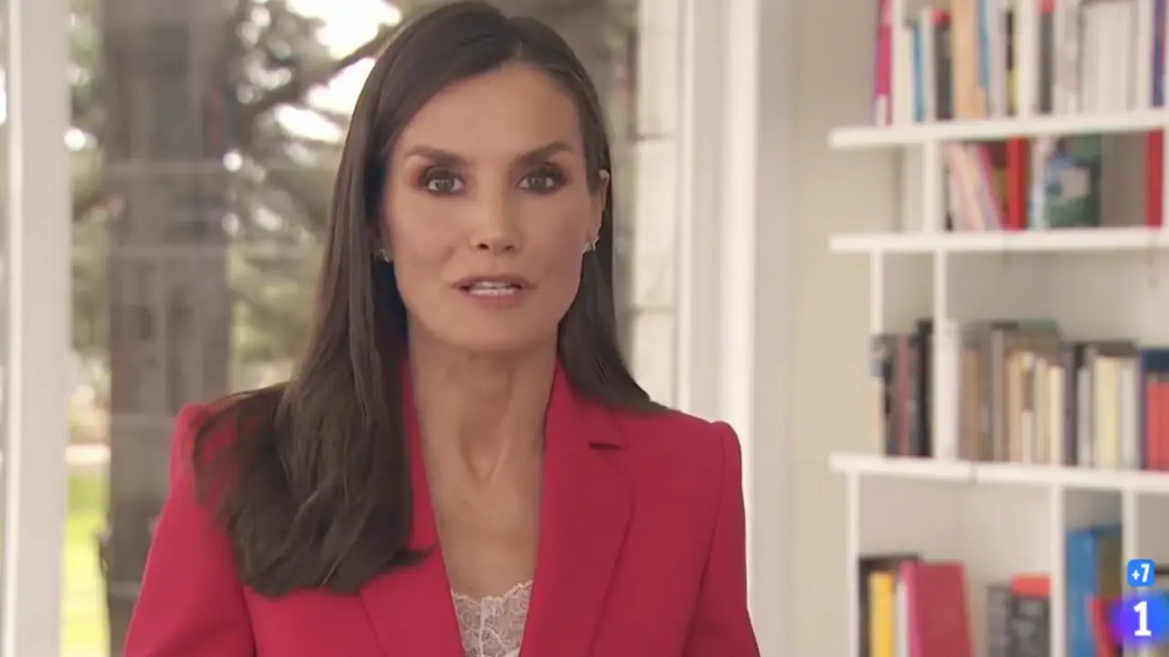 La felicitaci&oacute;n de la Reina Letizia en el aniversario de Informe Semanal