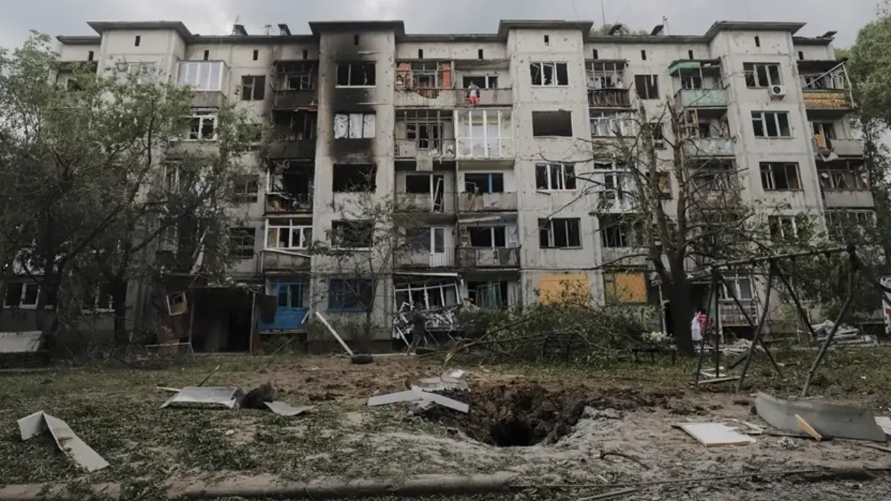 Imagen de los bombardeos sobre la ciudad ucraniana de Bajmut. EFE / STRINGER
