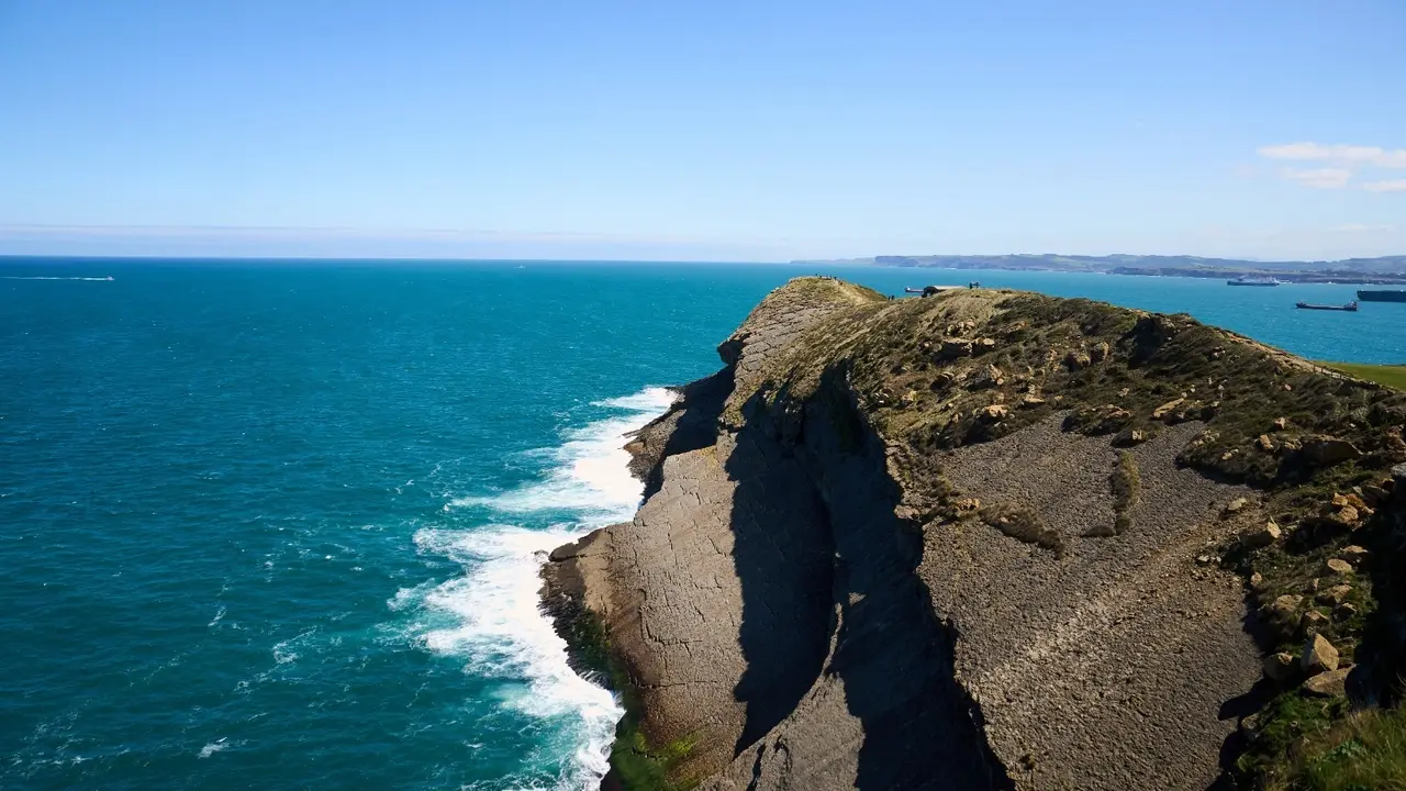 Costa de Cabo Mayor, en Santander, donde se ha producido el naufragio del pesquero Villaboa Uno. /  JUANMA SERRANO