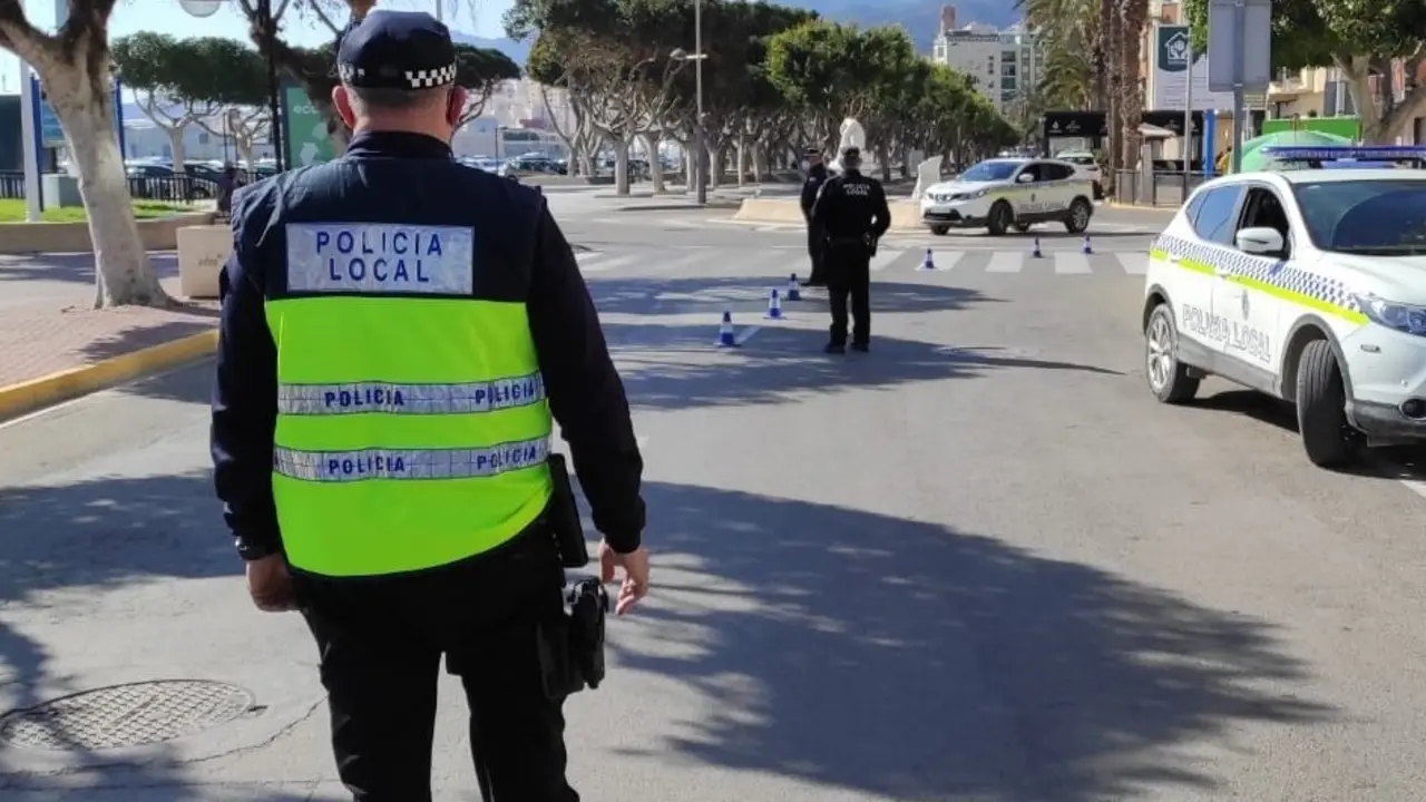 Agentes de la Polic&iacute;a Local. / PLA