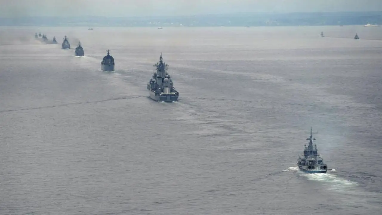 Imagen de archivo de varios buques de guerra de la Flota del Pac&iacute;fico rusa. EFE/Alexey Nikolsky