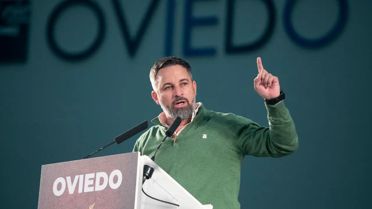 Acto electoral de Santiago Abascal (Vox) en el Palacio de Congresos. En Oviedo (Asturias), a 15/042023 (&copy; Jorge Peteiro / Europa Press)