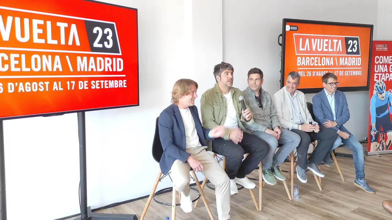 Presentaci&oacute;n de la sinton&iacute;a oficial de La Vuelta 23, a cargo de Estopa. / EP