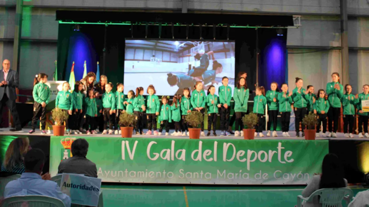 P&uacute;blico y premiados durante la Gala del Deporte en Cay&oacute;n.