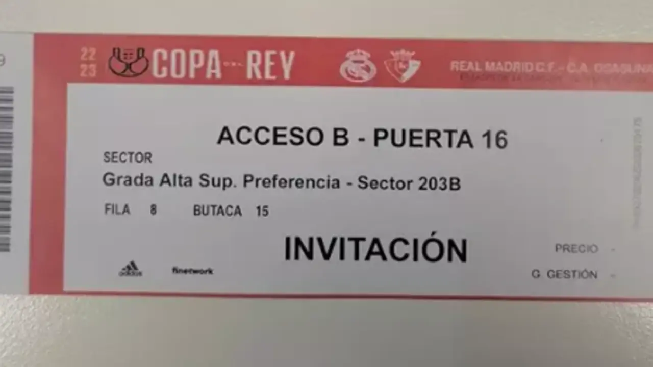 Una de las entradas falsificadas. / GC