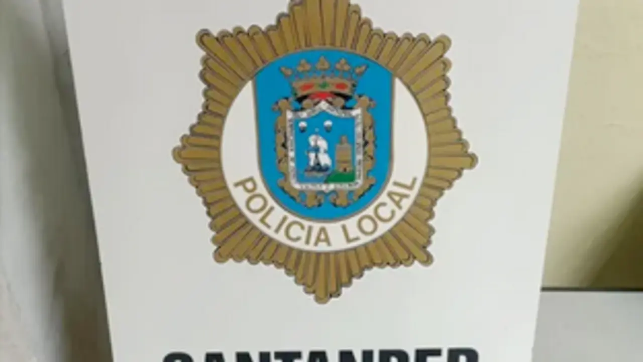 Logo de la Polic&iacute;a Local de Santander. / PLS