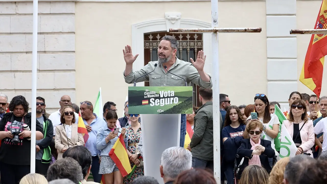El presidente de Vox, Santiago Abascal, en un mitin en Ciudad Real. EP / Patricia Galicia