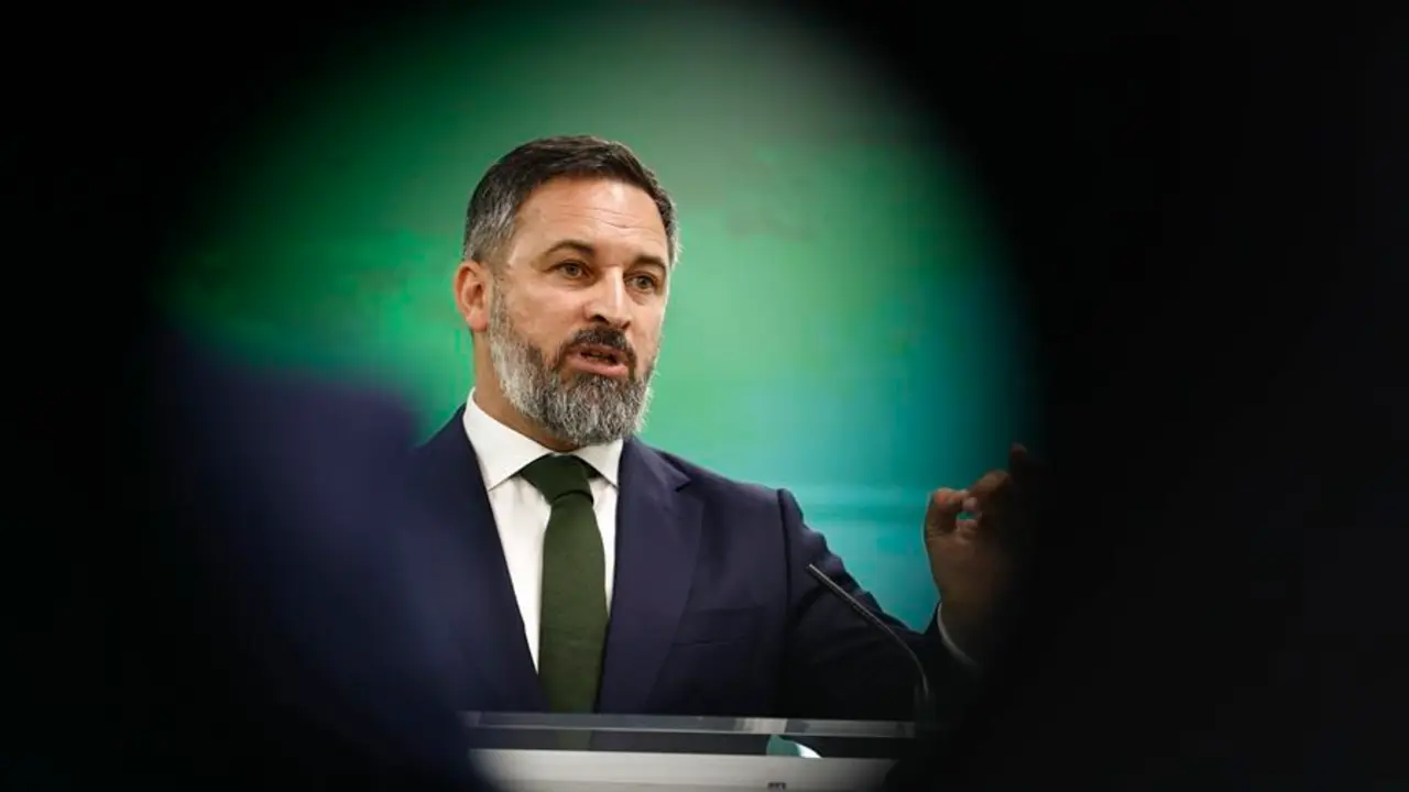 29/05/2023 00:00 (UTC)
Cr&eacute;dito:
EFE
Fuente:
EFE
Autor:
Rodrigo Jimenez
Tem&aacute;tica:
Pol&iacute;tica &raquo; Elecciones &raquo; Elecciones locales
Pol&iacute;tica &raquo; Elecciones &raquo; Elecciones regionales
Pol&iacute;tica &raquo; Partidos
El l&iacute;der de VOX, Santiago Abascal comparece en rueda de prensa. EFE / Rodrigo Jim&eacute;nez