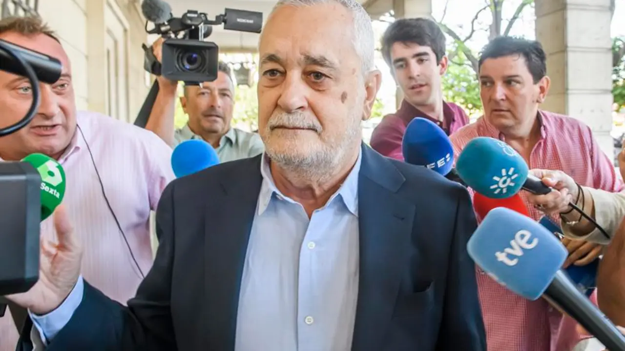 El expresidente de la Junta de Andaluc&iacute;a Jos&eacute; Antonio Gri&ntilde;&aacute;n. EFE/ Ra&uacute;l Caro.