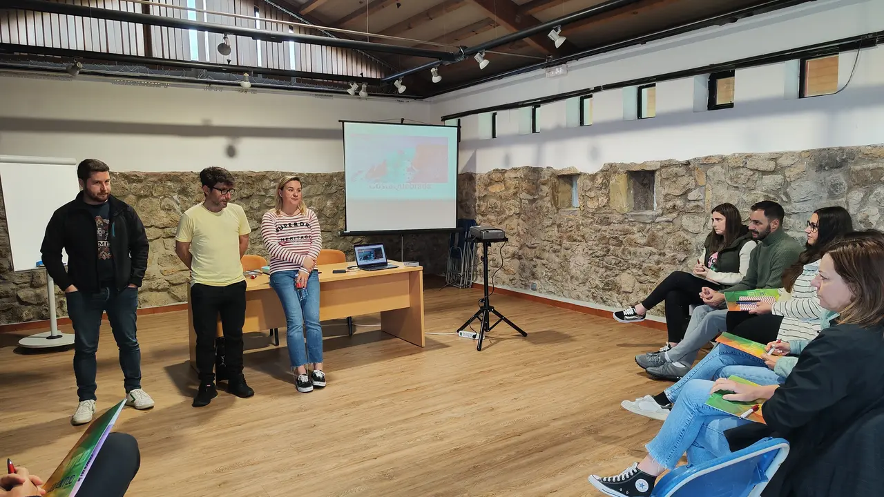 Jornada casas jóvenes Costa Quebrada en Suances. / Alerta