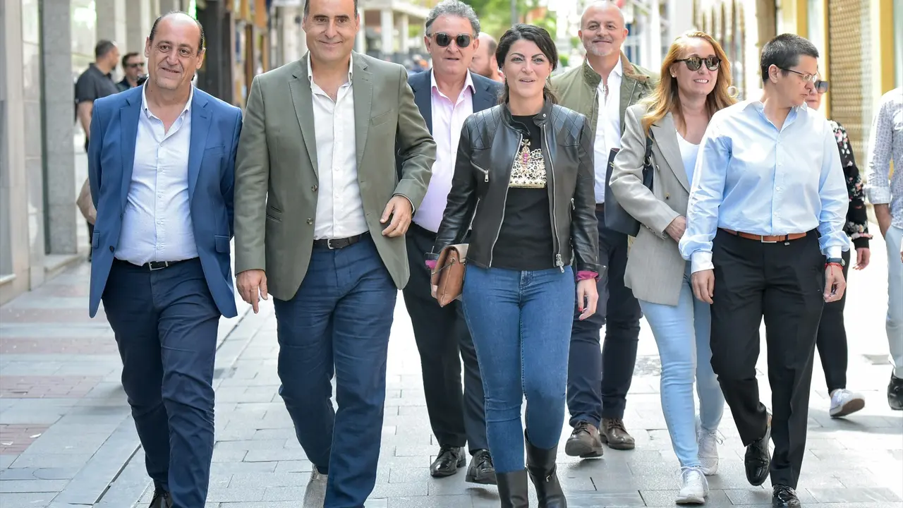 La fundadora de la nueva formaci&oacute;n pol&iacute;tica Caminando Juntos, y presidenta de la Fundaci&oacute;n Igualdad Iberoamericana, Macarena Olona (c). EP / Rafael Mart&iacute;n