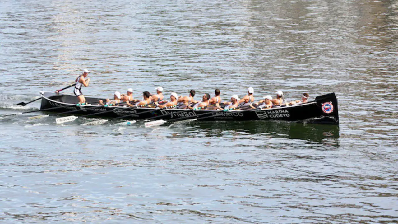 El equipo de Pedre&ntilde;a durante una competici&oacute;n de ascenso. / sdr