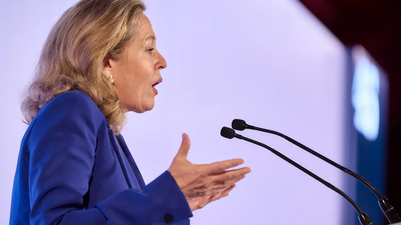 La vicepresidenta primera y ministra de Asuntos Econ&oacute;micos y Transformaci&oacute;n Digital, Nadia Calvi&ntilde;o. / Jes&uacute;s Hell&iacute;n