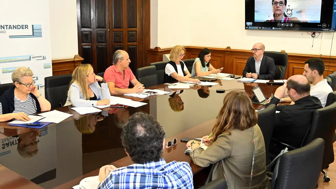 Patronato de la Fundaci&oacute;n para la Promoci&oacute;n de Centros y Actividades Sociales del Ayuntamiento de Santander. / AS