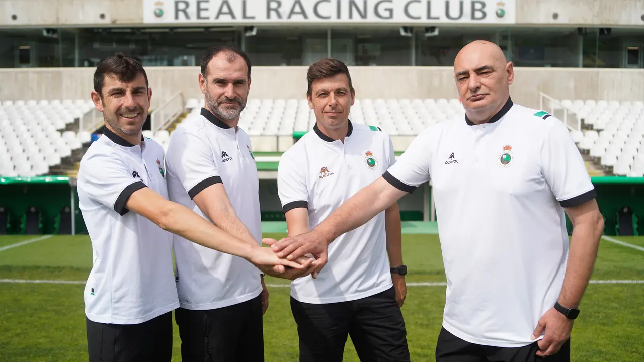 El cuerpo t&eacute;cnico del Rayo Cantabria. De izquierda a derecha: Jos&eacute; &Aacute;ngel Guti&eacute;rrez, Ezequiel Loza, Oriol Lozano y Laureano Echevarr&iacute;a. / RRC