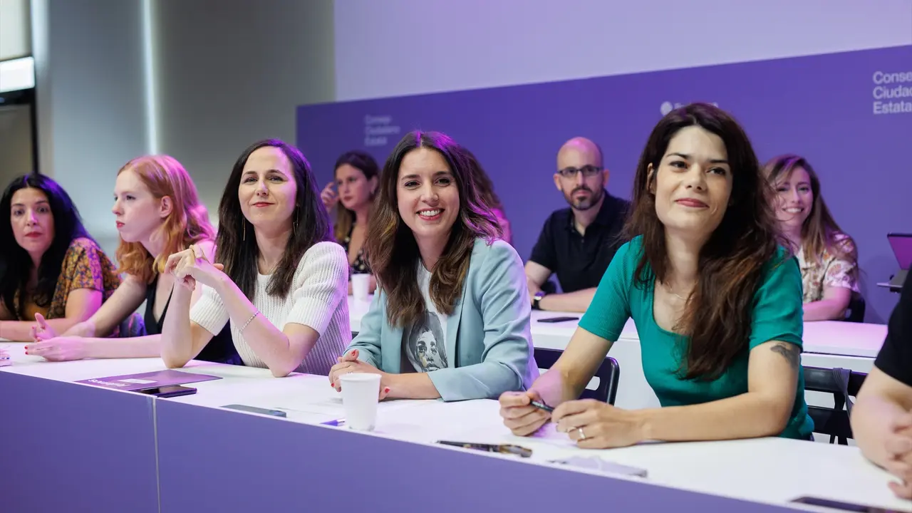 La secretaria general de Podemos y ministra de Derechos Sociales y Agenda 2030, Ione Belarra, participa junto a la ministra de Igualdad, Irene Montero, en el Consejo Ciudadano de partido en la sede Podemos. EP / Alejandro Mart&iacute;nez V&eacute;lez