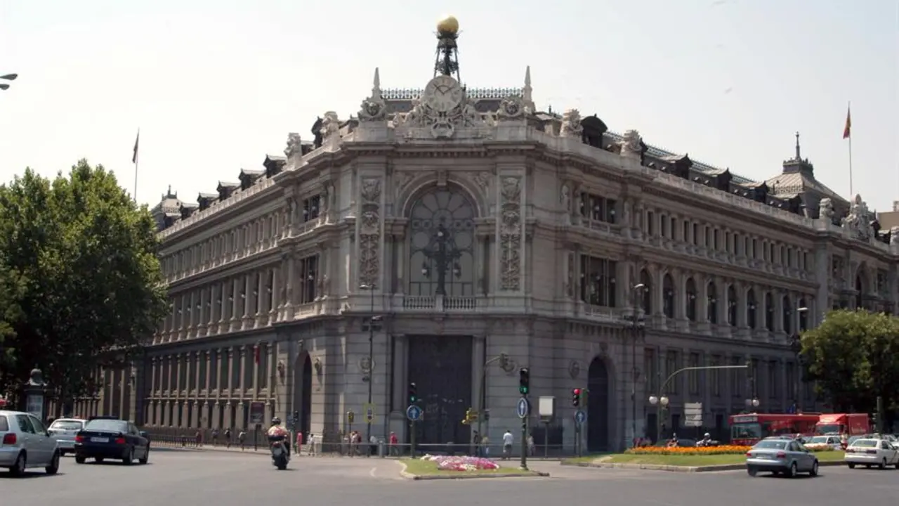 El edificio del Banco de Espa&ntilde;a en la plaza de Cibeles. EFE/JORGE Z. PASCUAL