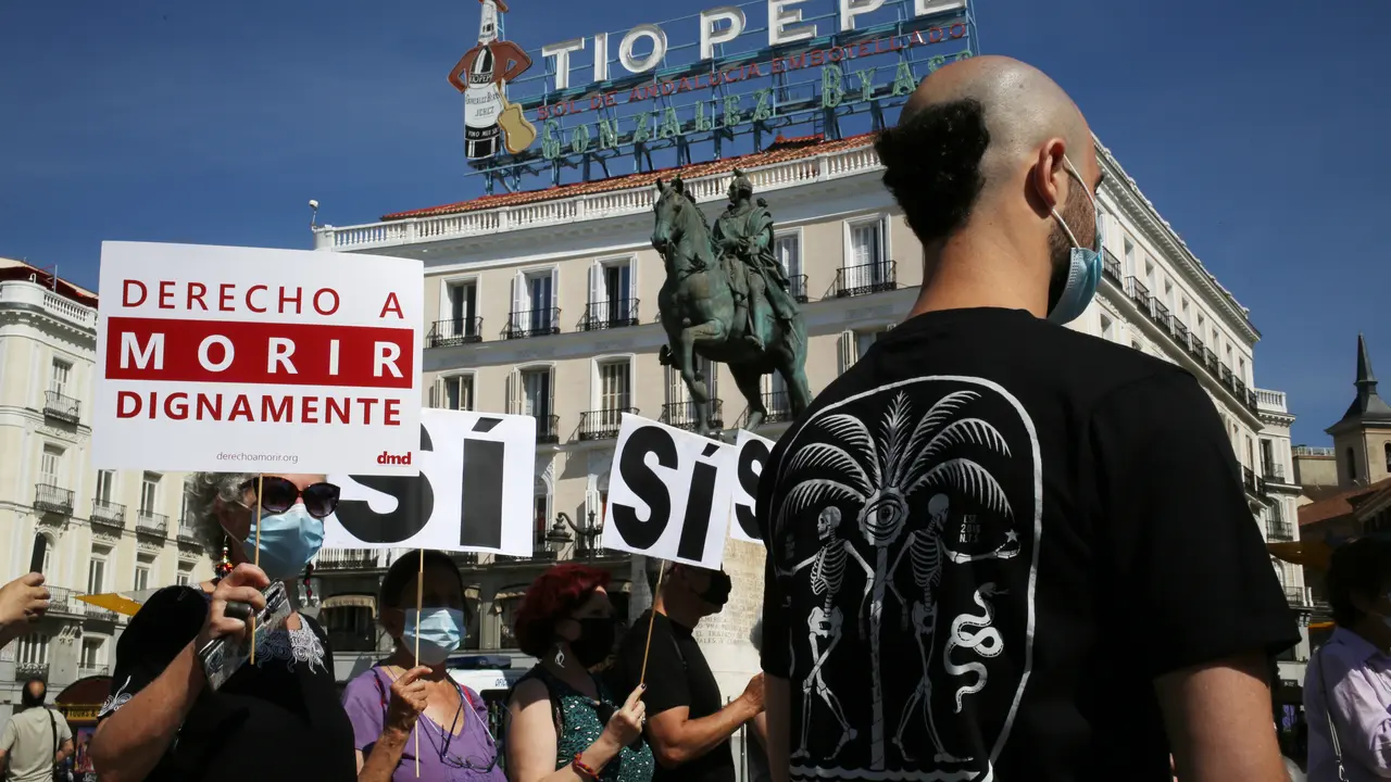 Miembros de la asociaci&oacute;n Derecho a Morir Dignamente (DMD). / C&eacute;zaro De Luca