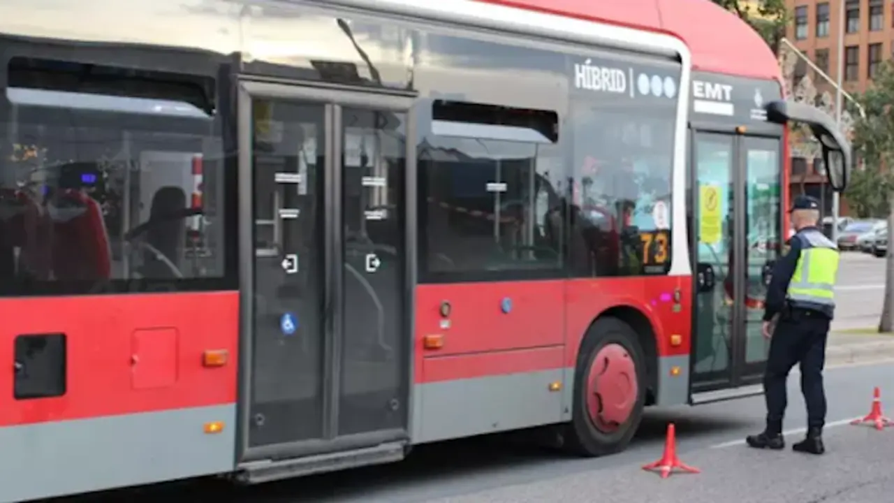 Autob&uacute;s de Valencia. / CNP