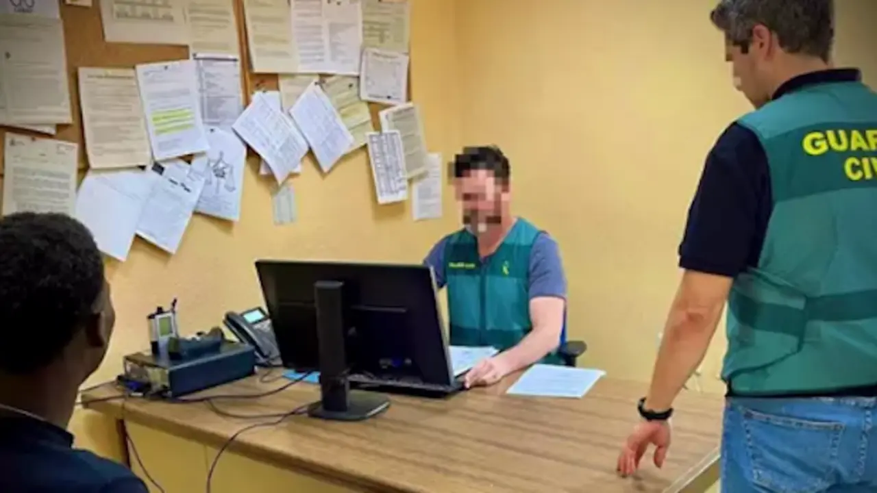 Detenido en la operaci&oacute;n 'Yakra' en Roquetas de Mar (Almer&iacute;a). / GC