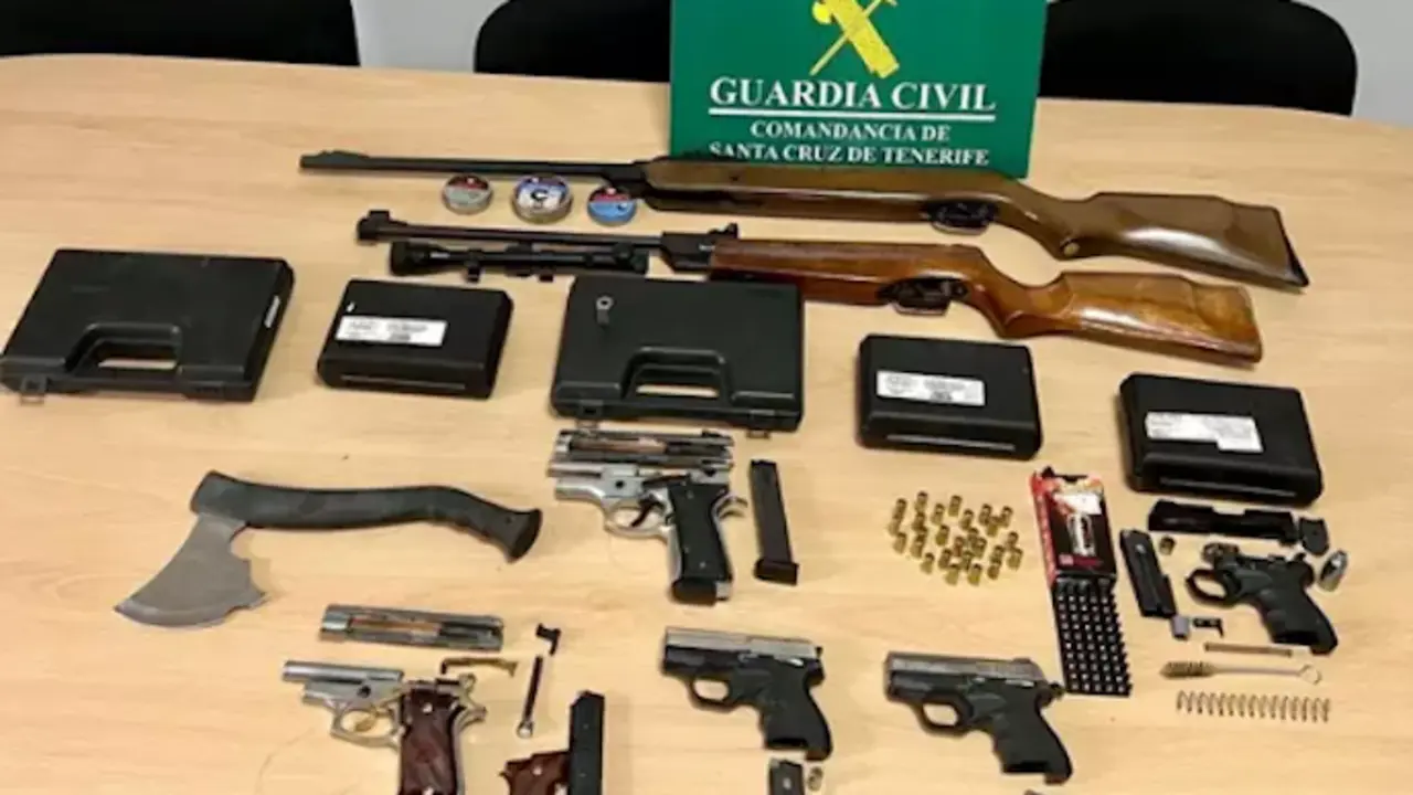 Armas intervenidas a un hombre en G&uuml;&iacute;mar. / GC
