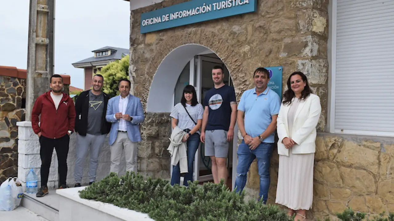 La Oficina de Turismo en Liencres ya est&aacute; abierta al p&uacute;blico. / ALERTA