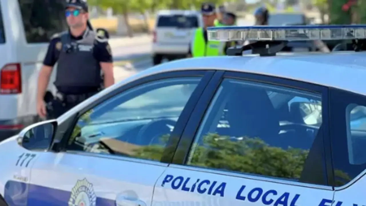 Polic&iacute;a Local de Elche. / PLE